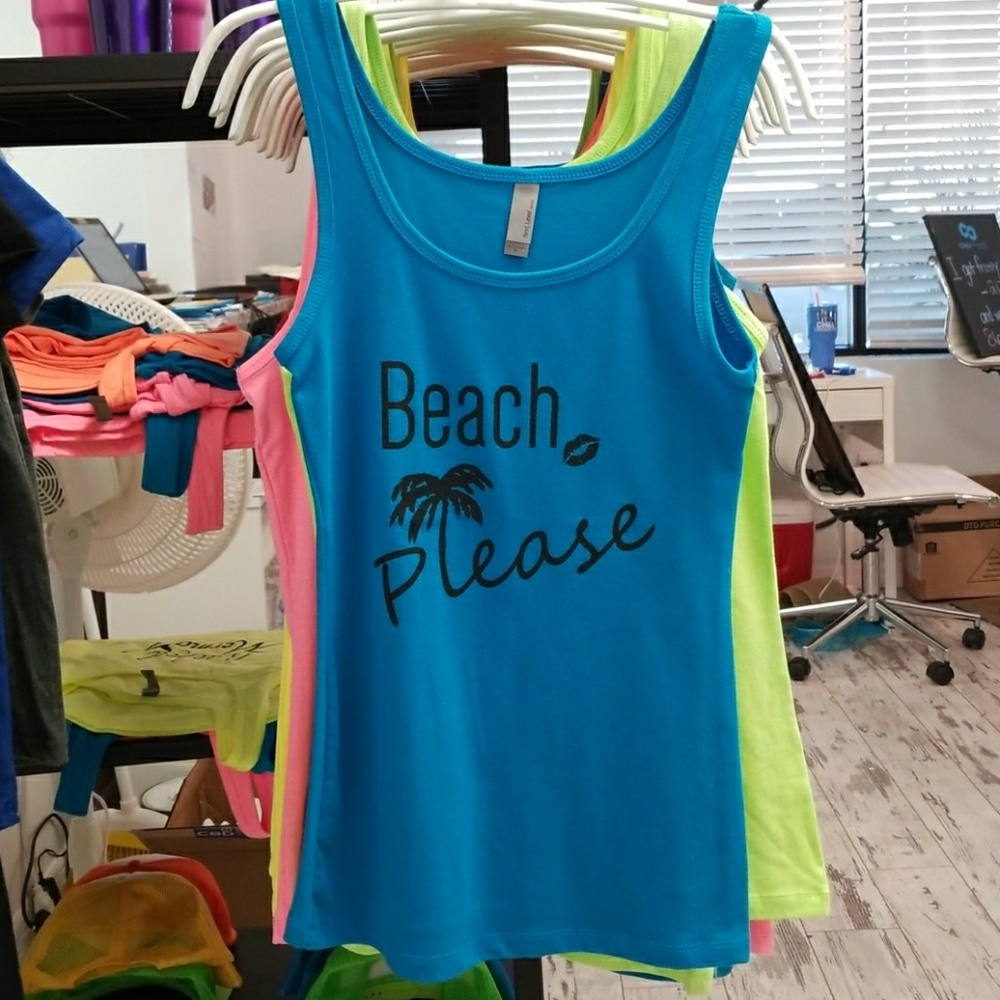 Beach please sassy tank